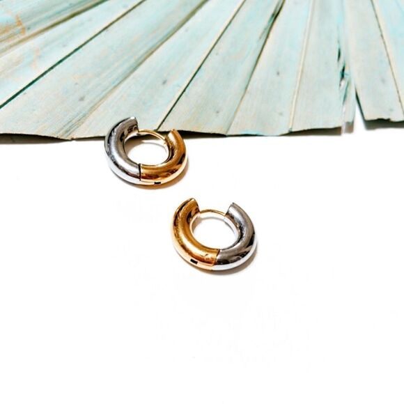 Minimalist Hoop Earrings  - Picture 1 of 2
